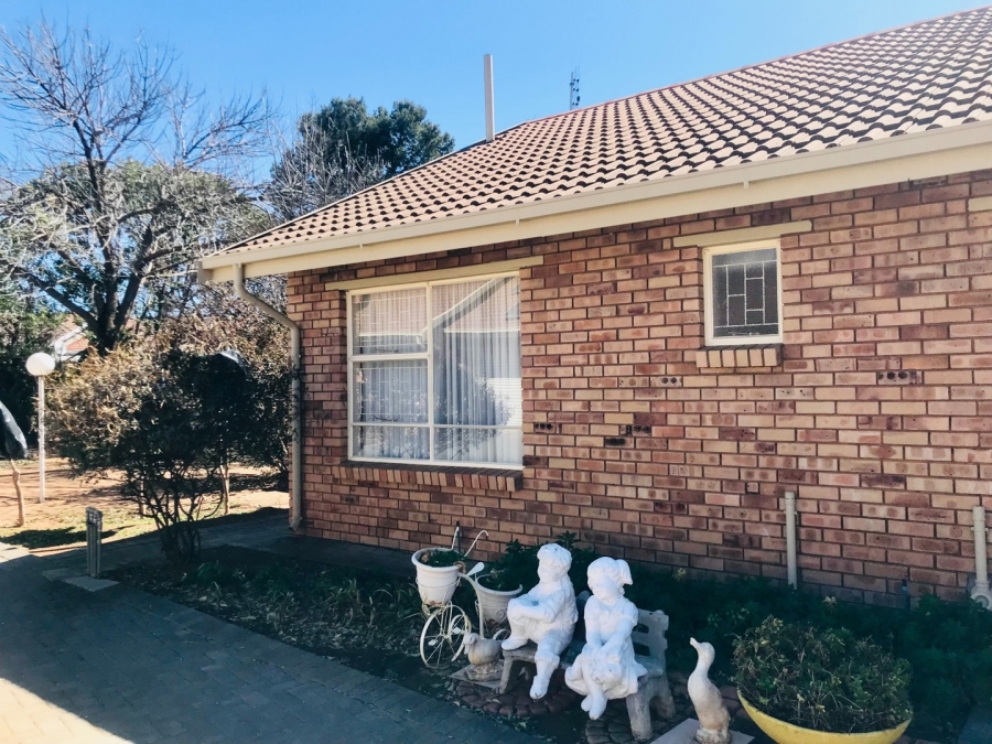 3 Bedroom Property for Sale in Fleurdal Free State